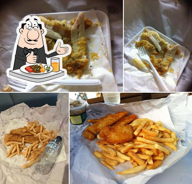 Food at Bluey's Place Fish and Chips