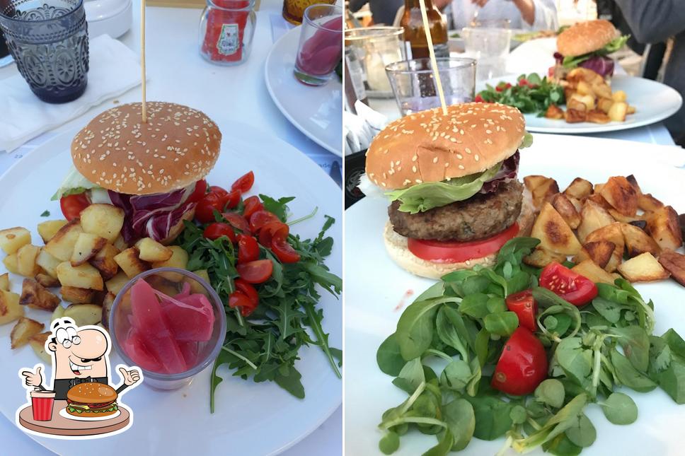 Prova un hamburger a Elit Promenade Café