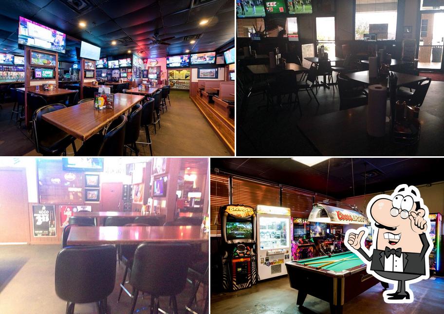 skillets kitchen and sports bar arlington tx