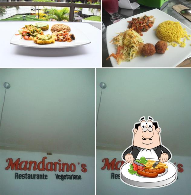 Entre la variedad de cosas que hay en Mandarino's Cocina Vegetariana también tienes comida y exterior