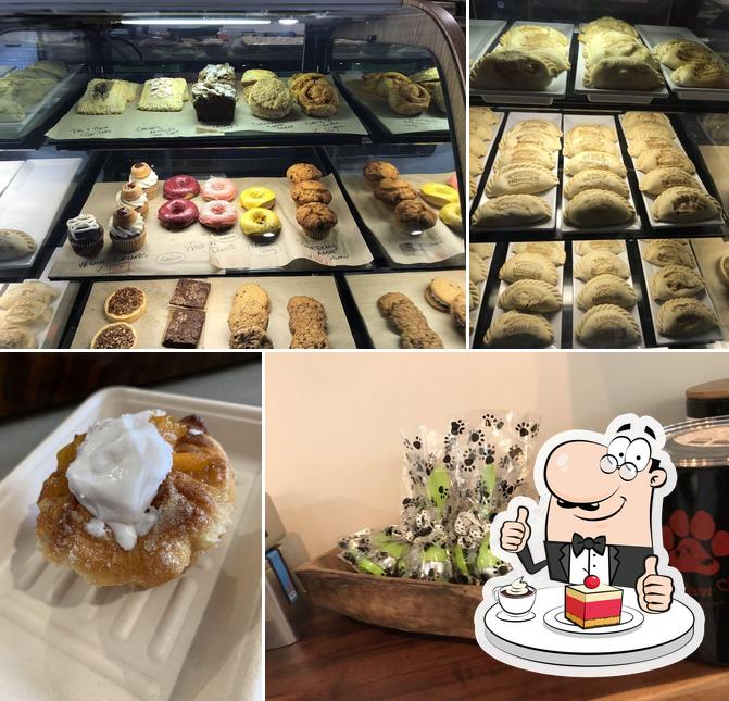 Muddy Paw Coffee & Park Eagle Rock serves a number of desserts