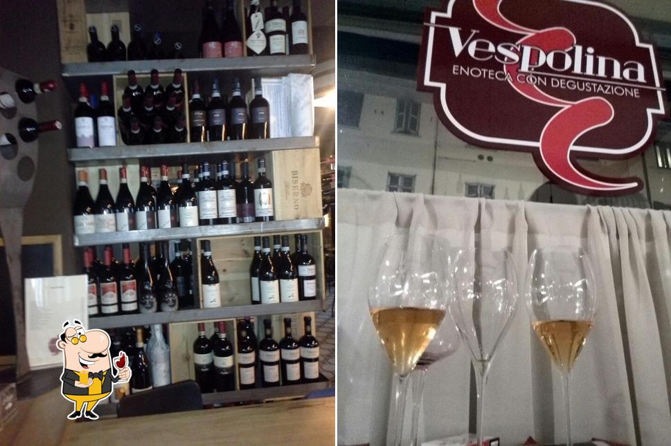 Es ist schön, ein Glas Wein im Vespolina zu genießen