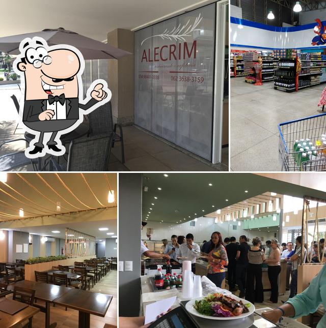 O interior do Alecrim Restaurante e Cafeteria