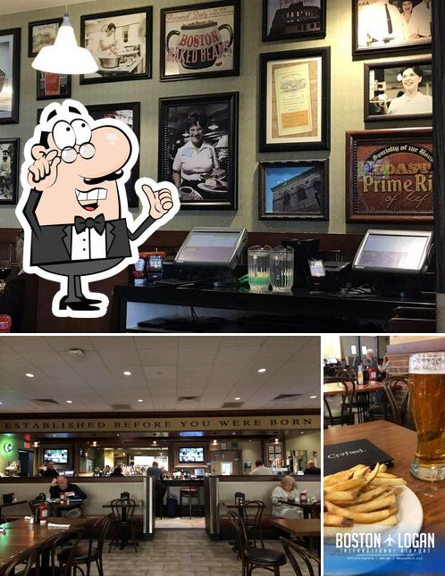 The interior of Durgin-Park Restaurant