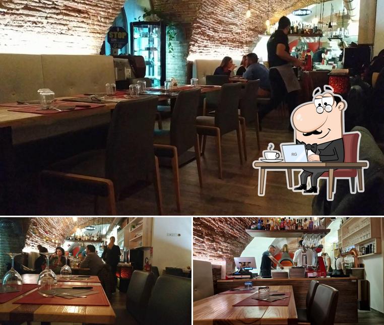 Dai un'occhiata agli interni di Pizzeria Civico 35