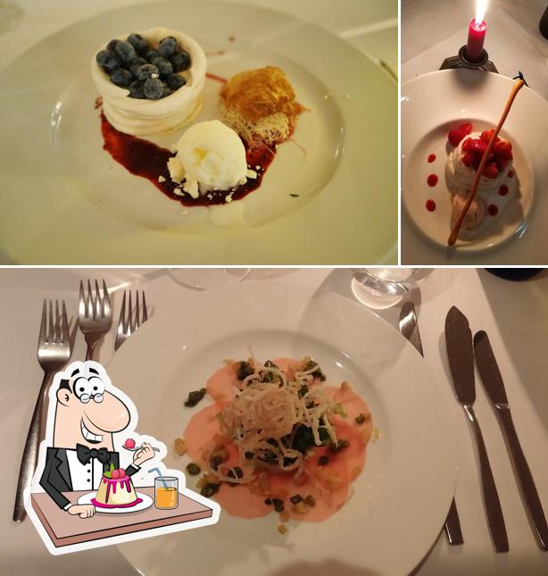 Restaurant De Utrechtsedwarstafel provides a selection of desserts