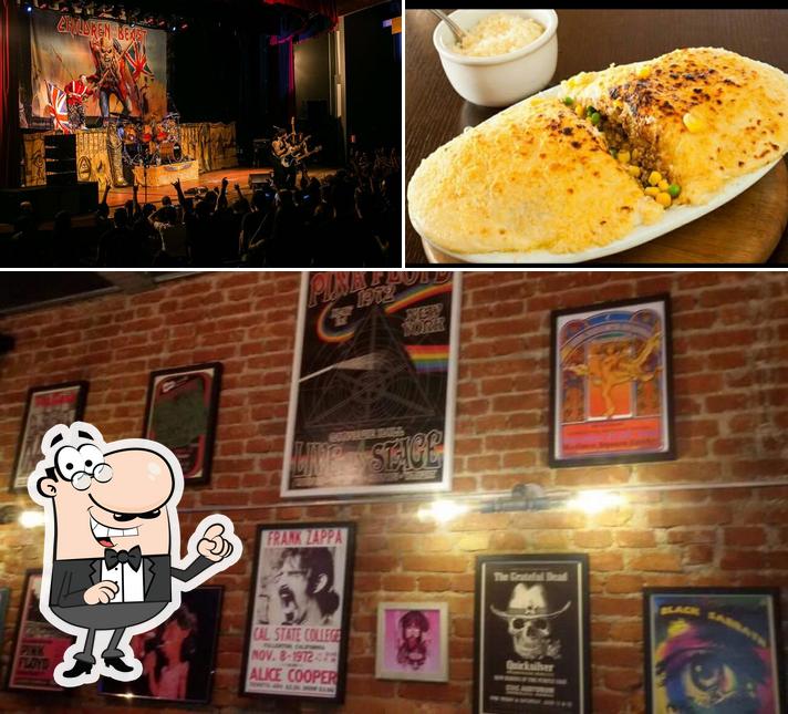 A imagem do 52's Rock Bar’s interior e comida