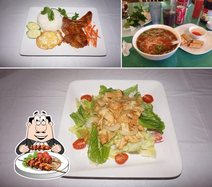 Еда и напитки в Phở Vietnam 4