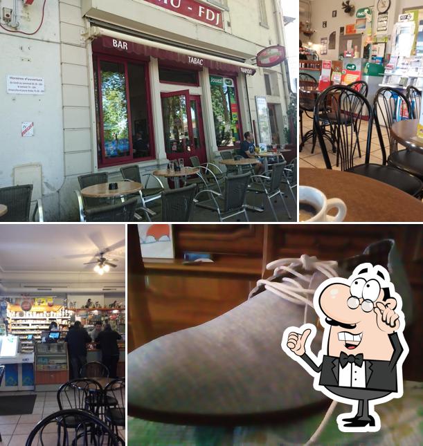 L'intérieur de Café des Sports