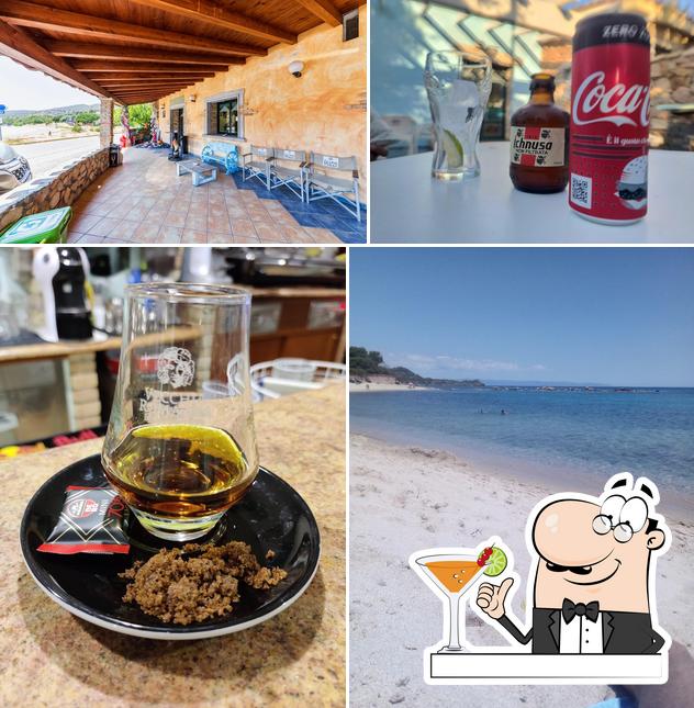 Bar Caffetteria Tabacchi Sa Cantina si caratterizza per la bevanda e esterno