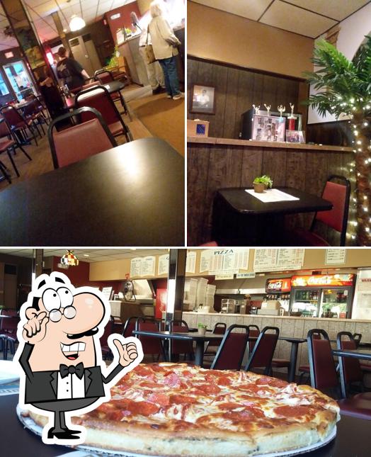 Pizza House, 692 Tyler St in Pittsfield - Restaurant menu and reviews