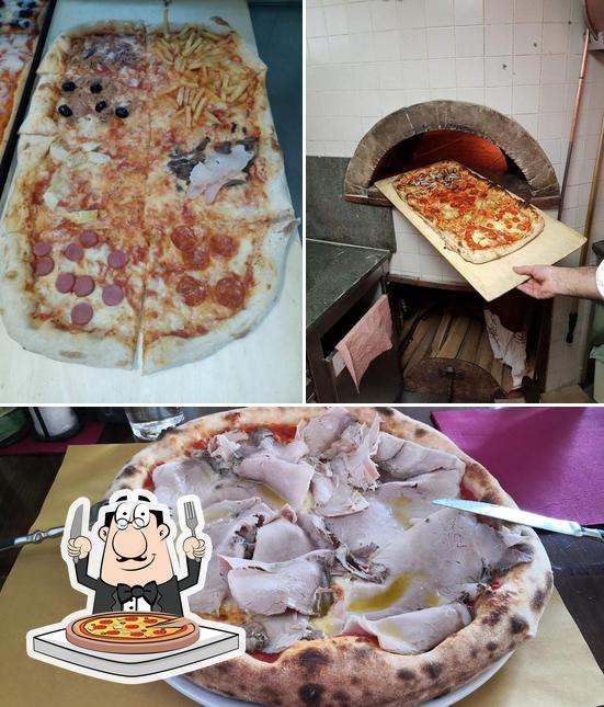 Prenditi una pizza a Pizzeria Locanda Al Ponte Stella al Borgo