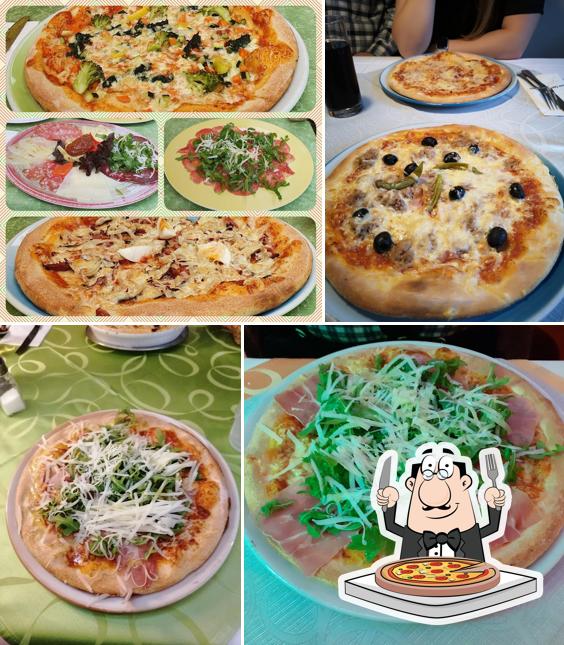 Order pizza at Alte Pfalz Trattoria da Nico