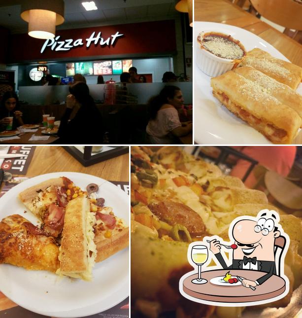 Comida em Pizza Hut Areião