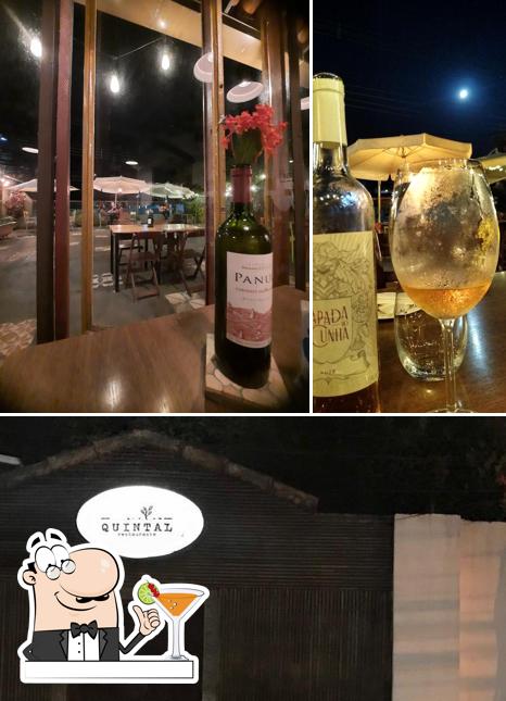 Esta é a imagem mostrando bebida e exterior no Quintal restaurante