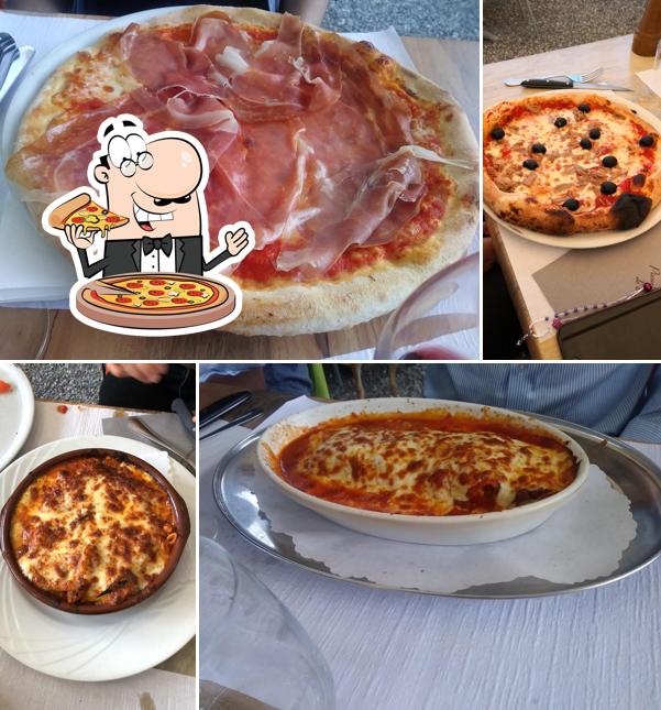 Choisissez des pizzas à Café de la Place