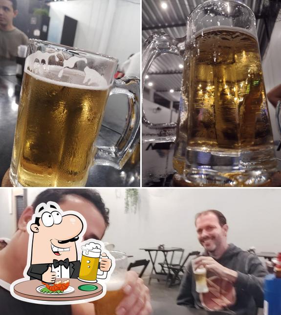 Peça uma tulipa de cerveja leve ou escura