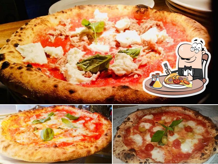 Попробуйте пиццу в "La Mia - Ristorante con Pizza - Bar Italia"