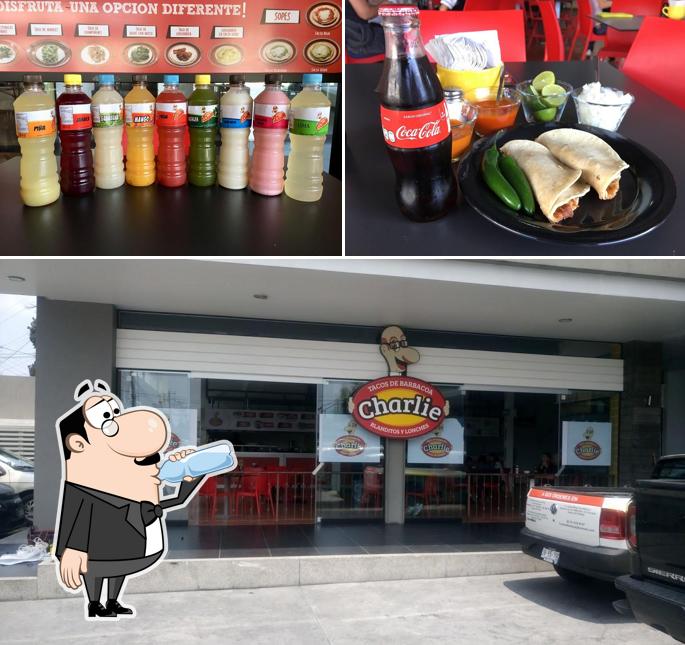 Las fotografías de bebida y comida en Tacos Charlie López Mateos