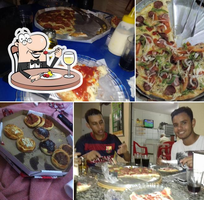 Comida em Pizzaria Tropical