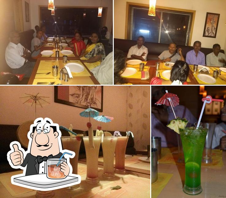 This is the picture showing drink and dining table at Ezham Suvai