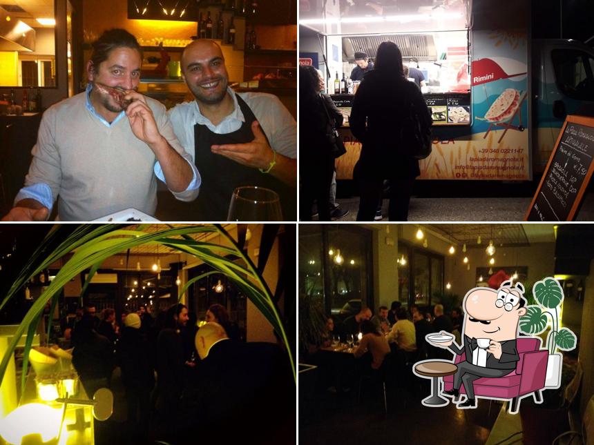 La interni e bancone da bar del ristorante