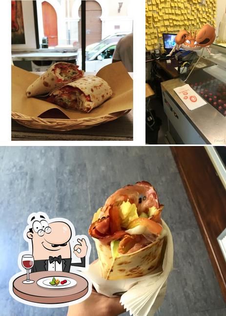 La cibo e interni del ristorante