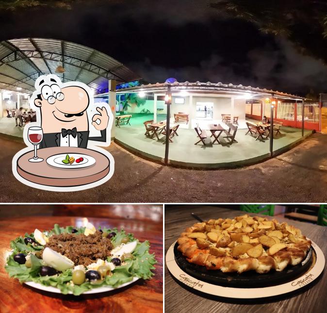 O Cascata Pizzaria - Caranã se destaca pelo comida e exterior