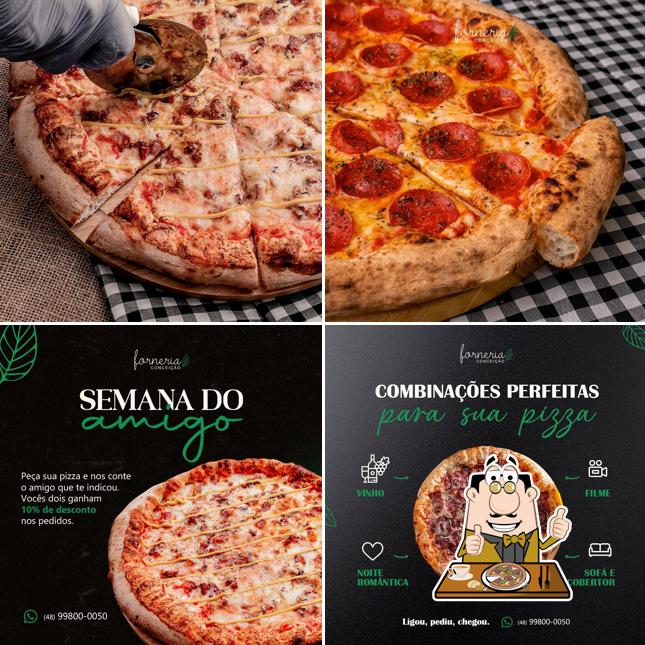 Escolha pizza no Forneria Conceição