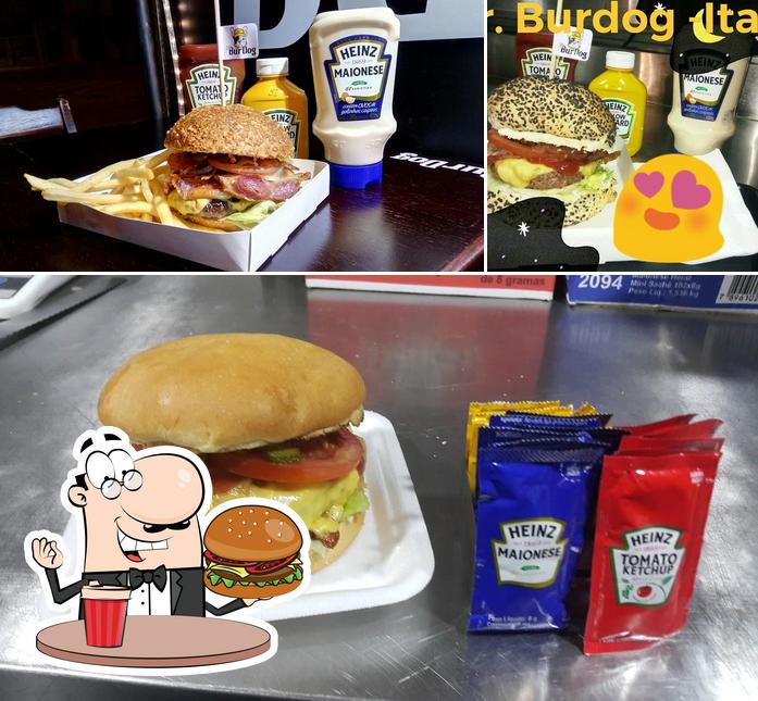 Experimente um hambúrguer no Mr. Burdog Burger & Dog