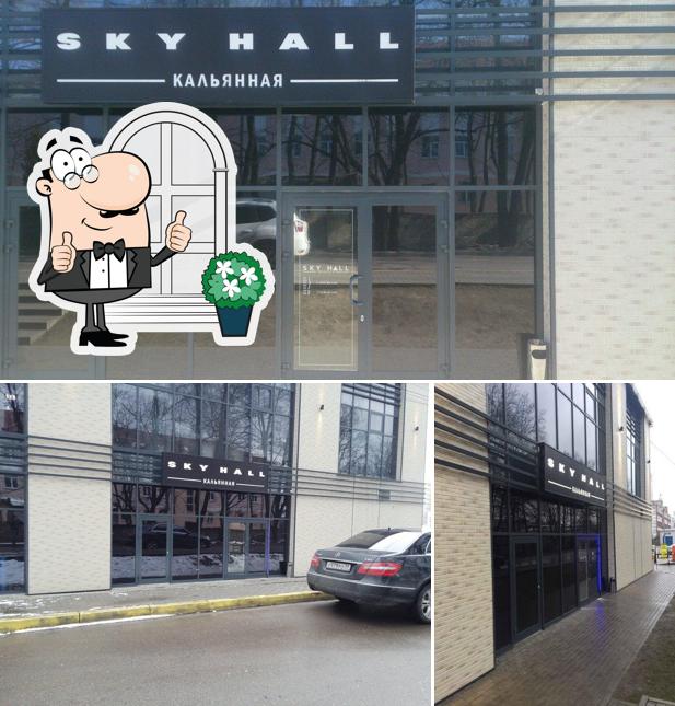 L'extérieur de Sky Hall