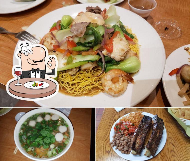 Food at Saigon Noodle House