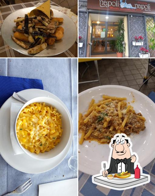 A Pizzeria Ristorante Napoli Napoli puoi provare Un piatto di patatine