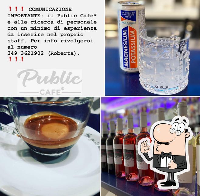 Guarda la foto di Public Cafe