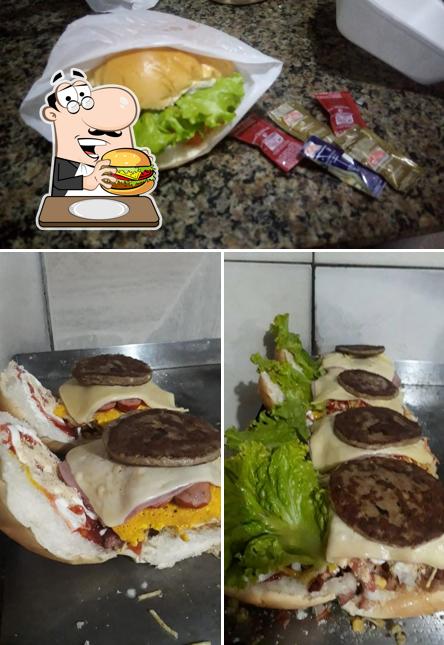 Consiga um hambúrguer no Marmitão Lanches