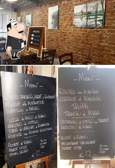 Le menu du tableau liste les options disponibles)