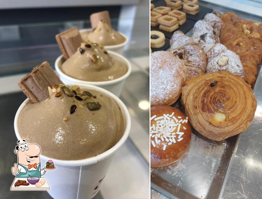 Blanco Coffee & Food serve un'ampia varietà di dolci