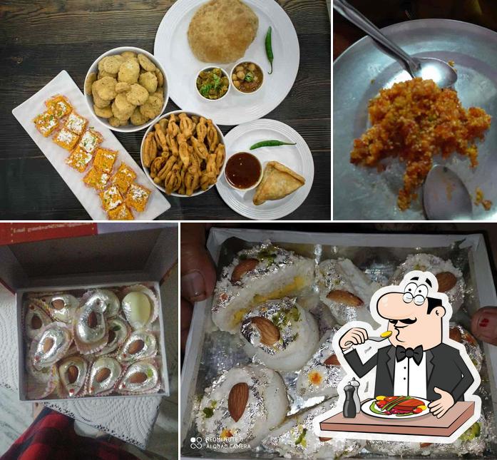 Food at Ram Janki Mishtan Bhandar
