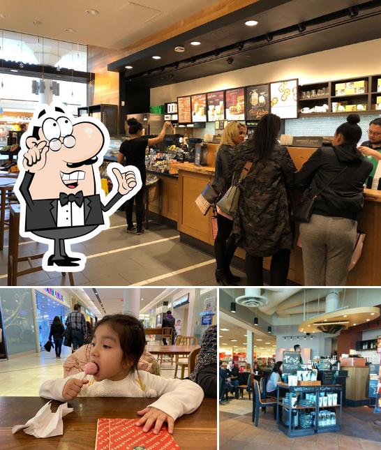 L'intérieur de Starbucks