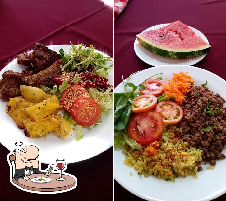 Comida em Loquetti Refeições