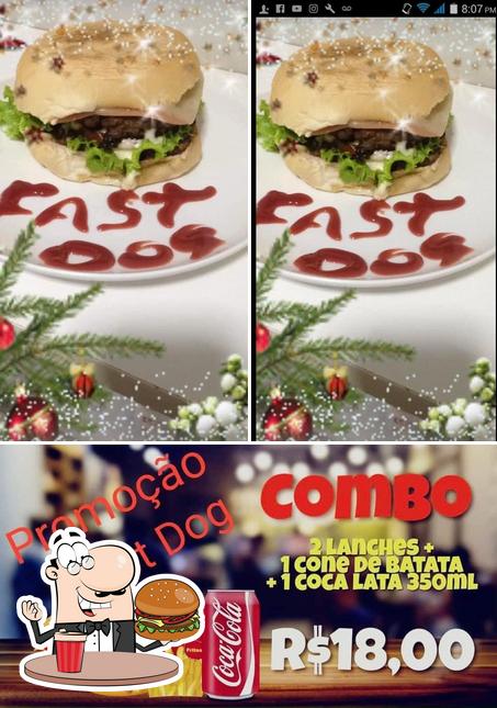 Peça um hambúrguer no Dogueria e Hamburgueria FAST-DOG