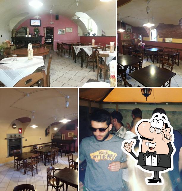 Gli interni di Trattoria al 102 Pub