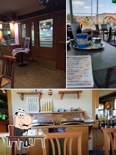 El interior de Hotel Restaurant und Cafe Pub Tritsch & Tratsch