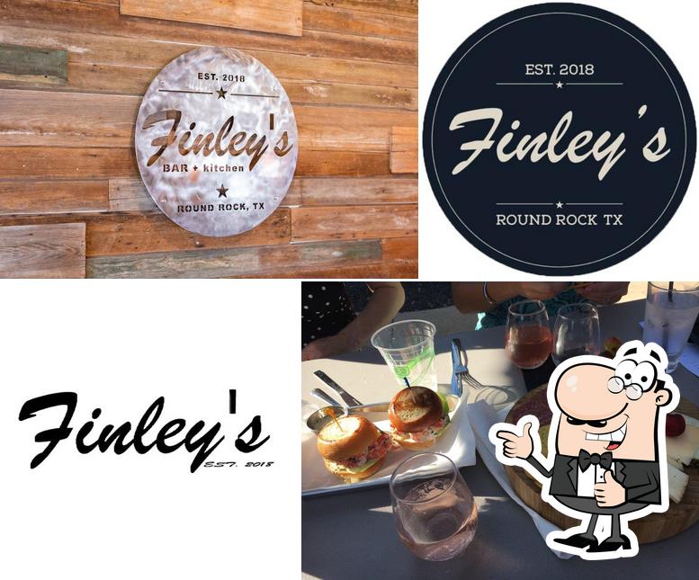 Взгляните на фото паба и бара "Finley's Round Rock"
