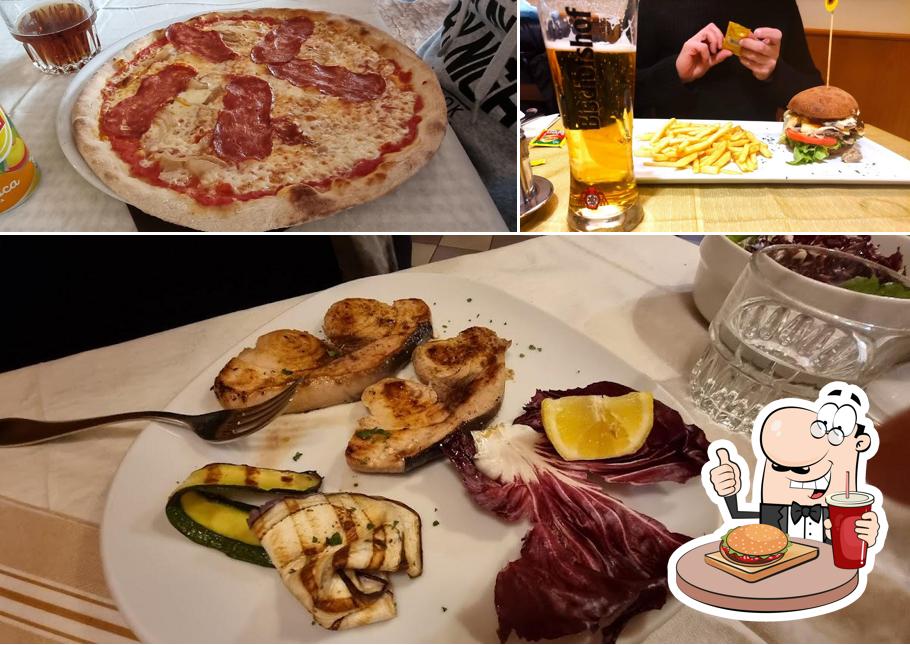 Gli hamburger di Ristorante Pizzeria Trittico potranno incontrare molti gusti diversi