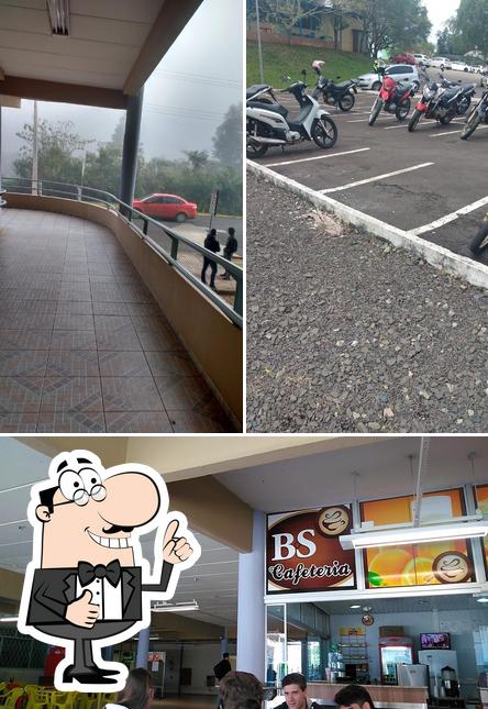 Look at the picture of B.S Cafeteria Universitária