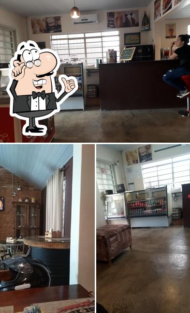 O interior do TOM Café & Bistrô