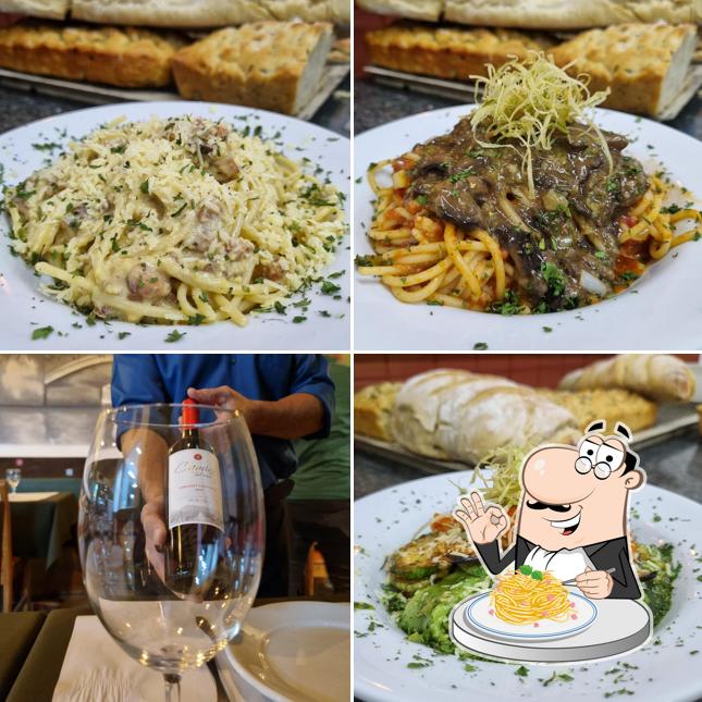 Espaguete carbonara em La Vecchia Cantina & Pizzaria