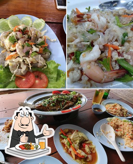 Meals at Salak Kok Seafood