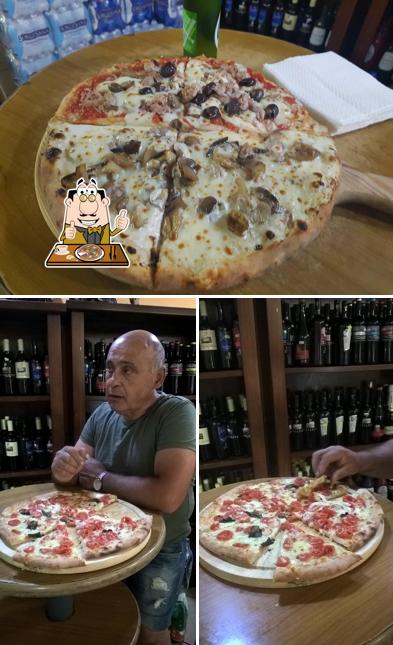 Ordina una pizza a hotel bar De Rosa